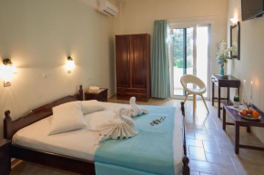 Гостиница Corali Studios  Миртиос